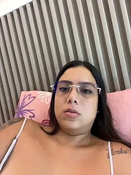 THAIA- stripchat live cam model