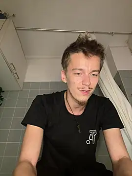 Toyjungee stripchat live cam model