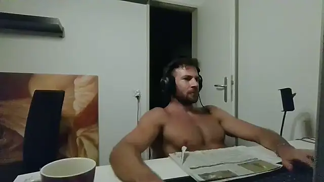 alpha-hunk stripchat live cam model