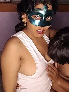 Desi_muslimcouple stripchat live cam model