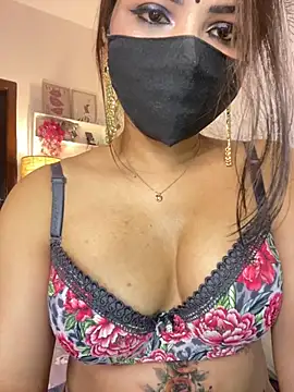 Berry_blossom stripchat live cam model