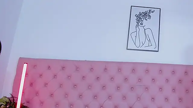 IvyRussel stripchat live cam model