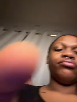 BonnyMolhada stripchat live cam model