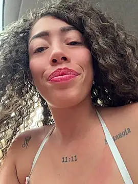 roxyrougee stripchat live cam model