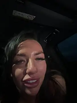 BELLABLACKXUK stripchat live cam model