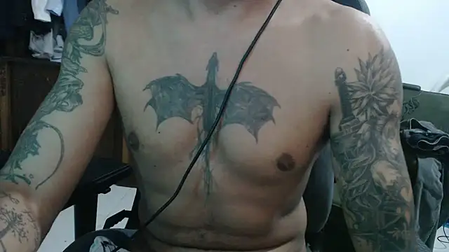 Azklar stripchat live cam model