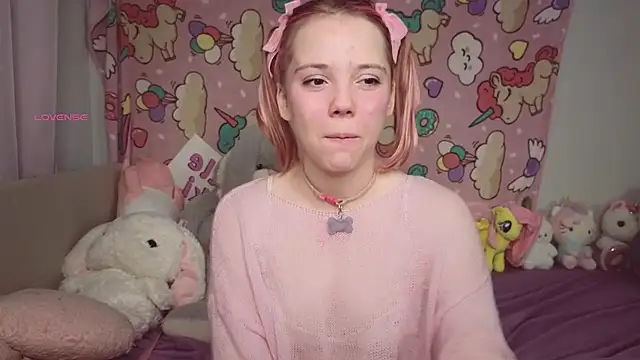 PrincessLittleKiki stripchat live cam model