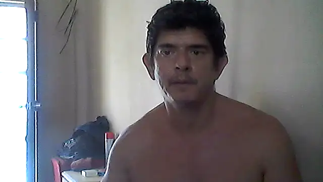 Marobronco stripchat live cam model