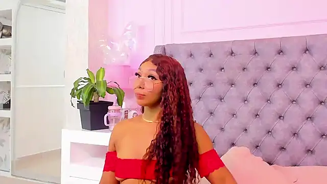 HaileeRoberts stripchat live cam model