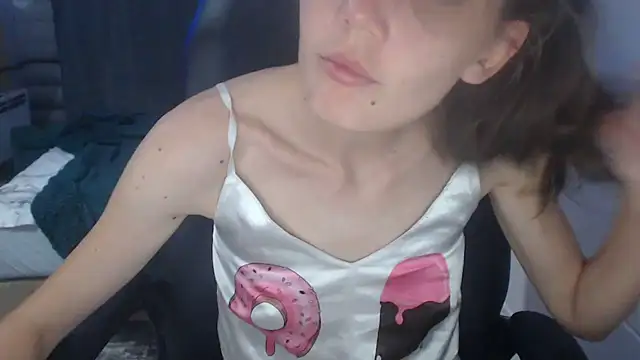 juili_juili stripchat live cam model