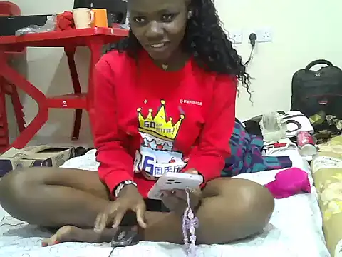 QueenSar stripchat live cam model