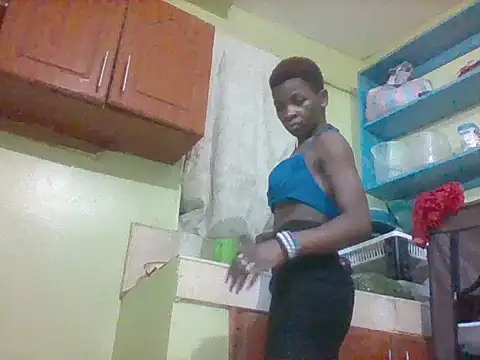 kadolie stripchat live cam model
