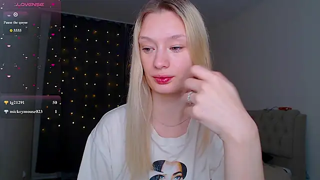 heyblondy stripchat live cam model