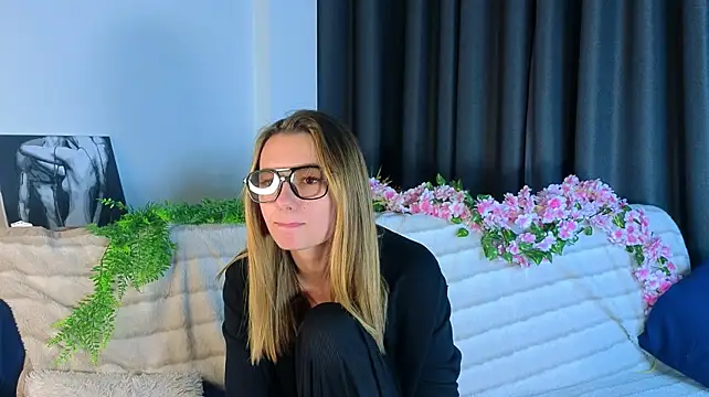 FlirtingConsultant stripchat live cam model