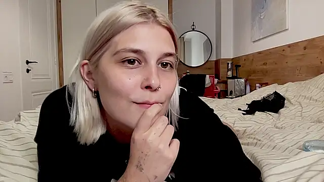Ella_Bloom stripchat live cam model