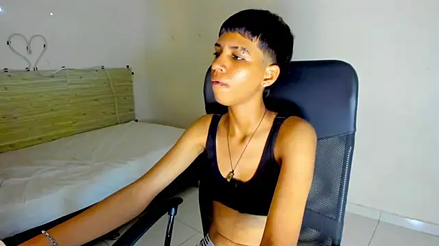 dayis118 stripchat live cam model