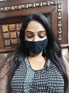 Yours-Bebo stripchat live cam model