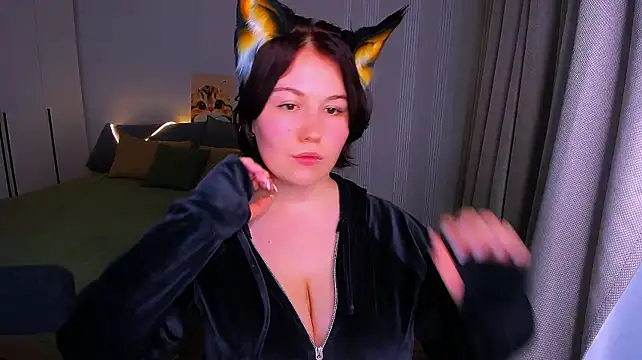 MiaLacrice stripchat live cam model