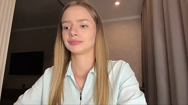 RethaBasich stripchat live cam model