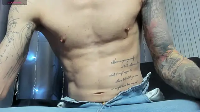 James2Inked stripchat live cam model