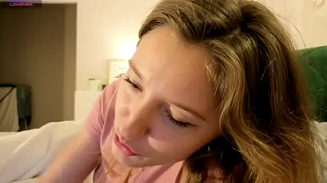 AvelinaSchepp stripchat live cam model
