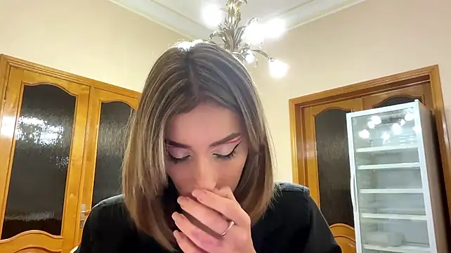 PazMattiace stripchat live cam model