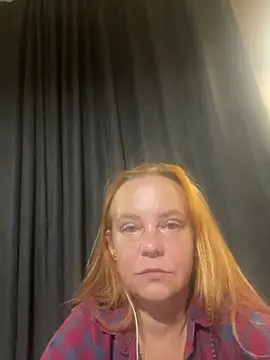 VelvetGaze9121 stripchat live cam model