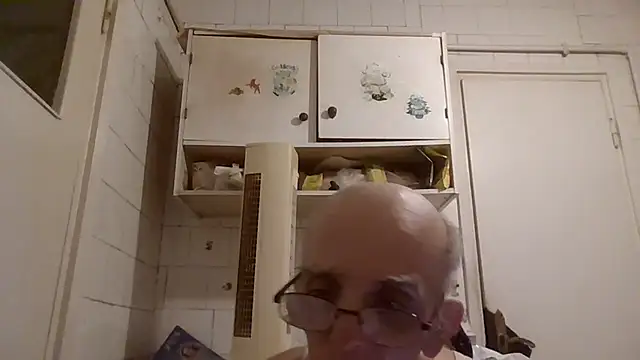 mariusica1@xh stripchat live cam model