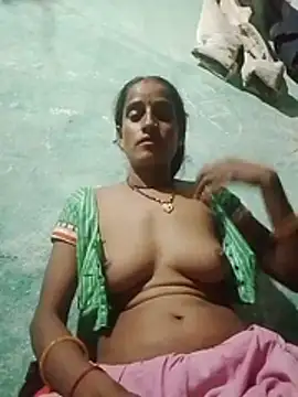 Xxx_suhana stripchat live cam model