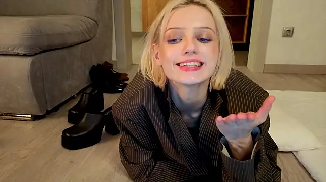 Evangel11 stripchat live cam model