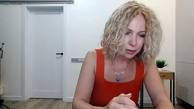 Vireliabo stripchat live cam model
