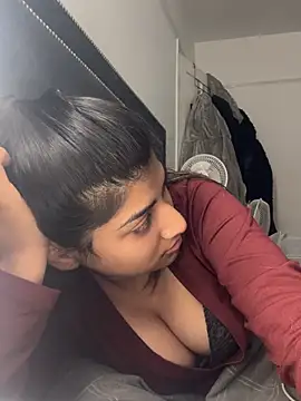 bengalibaddie777 stripchat live cam model