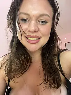 SweetLikaaa stripchat live cam model
