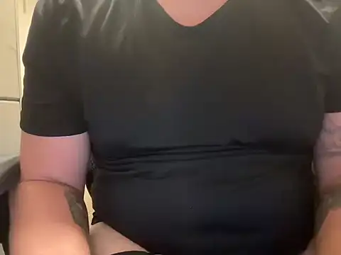 puckslut stripchat live cam model