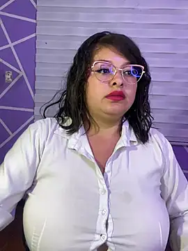 MiiaaJoness stripchat live cam model