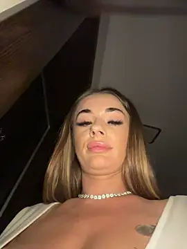 IsabellaEtthan stripchat live cam model