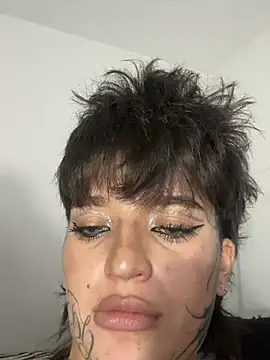 DayanaDG stripchat live cam model