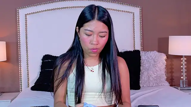 hanaluna_ stripchat live cam model