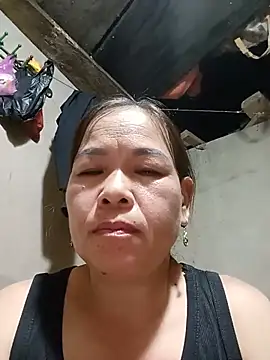 emgaihoixuan stripchat live cam model