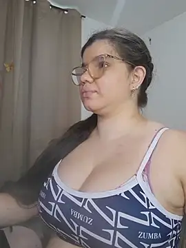 Danzel1105 stripchat live cam model