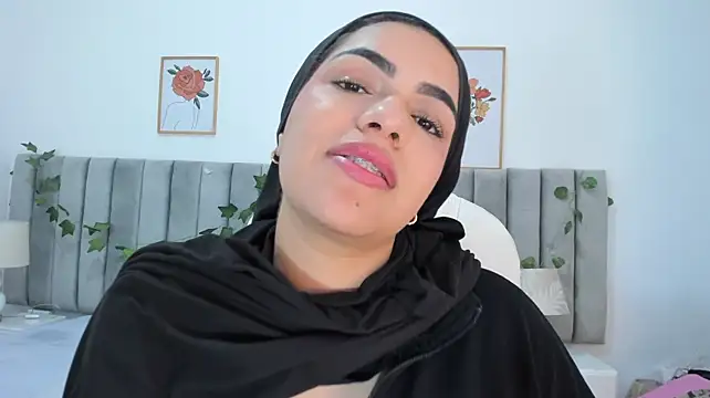 Umarani_ stripchat live cam model
