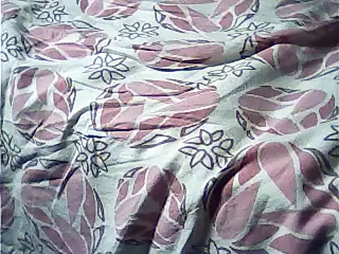 VeneRed stripchat live cam model