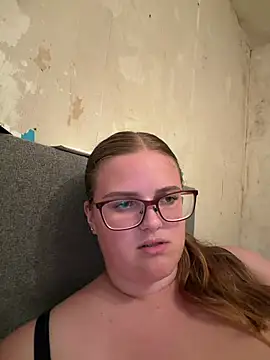 CurvyPaar2 stripchat live cam model