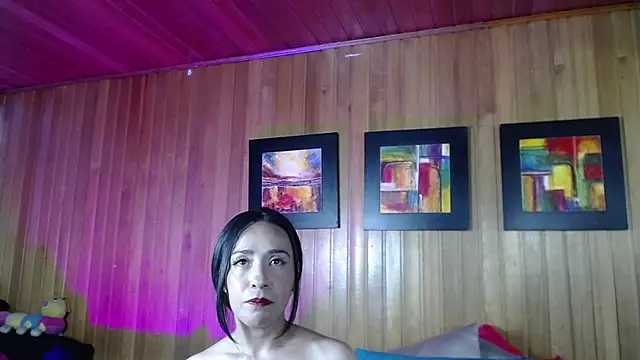 TheranAgatha stripchat live cam model