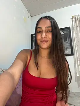 hannahchavess stripchat live cam model