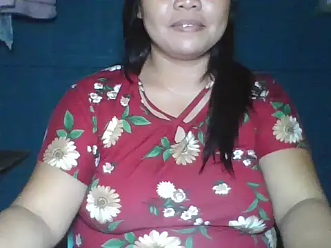 MommyKaye30 stripchat live cam model