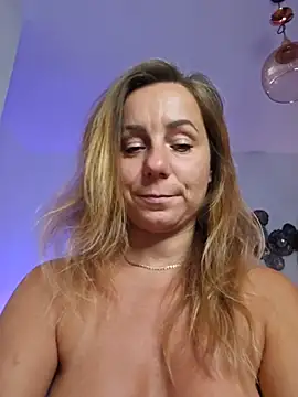 AngelaDesires stripchat live cam model
