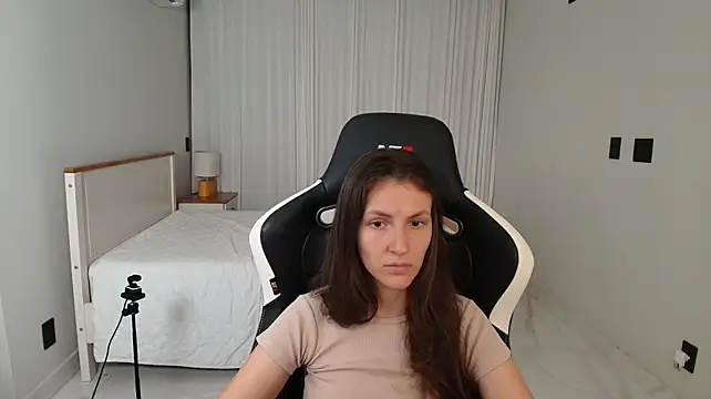 upssnowy stripchat live cam model