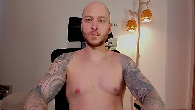 Adam_Meyer10 stripchat live cam model