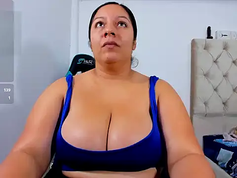 lulu_parker stripchat live cam model
